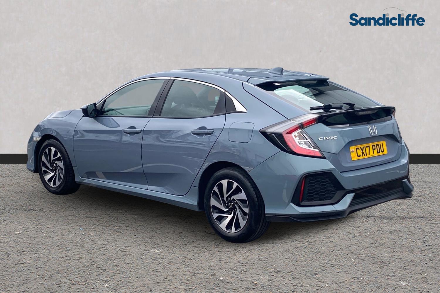 Used Honda Civic 2017 for sale - 77735537: Photo 7