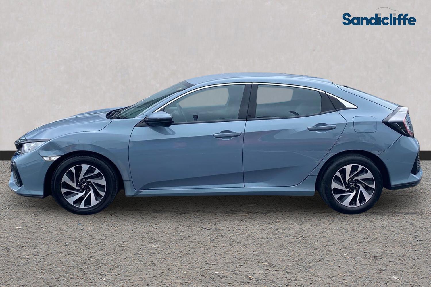 Used Honda Civic 2017 for sale - 77735537: Photo 8