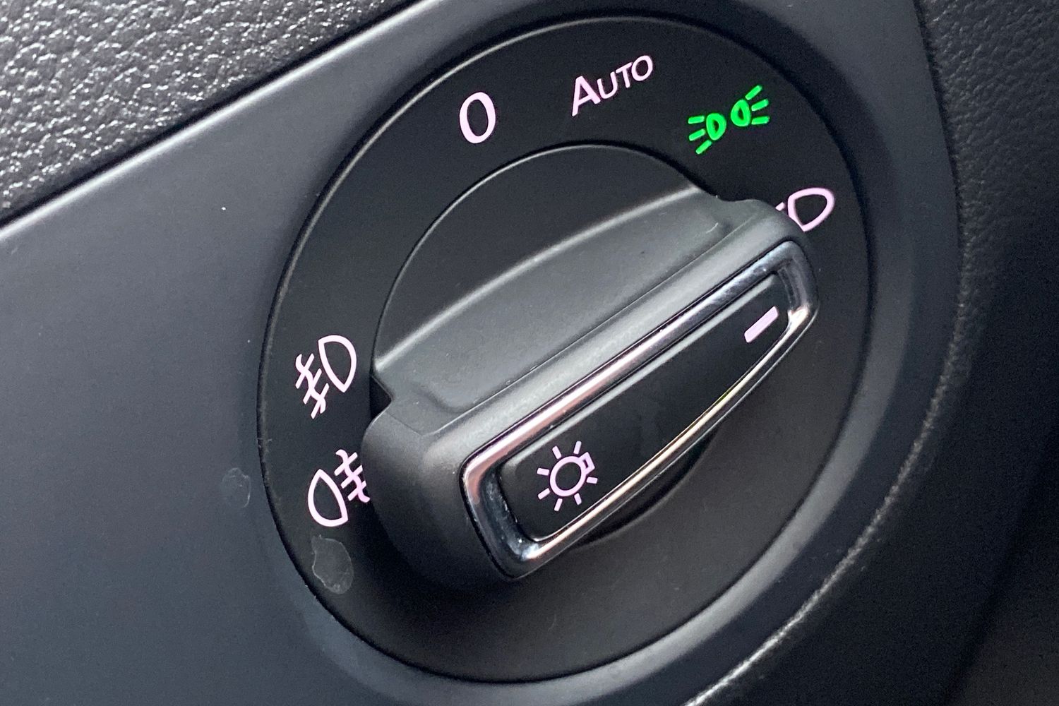 Used Volkswagen Tiguan 2018 for sale - 76736306: Photo 29