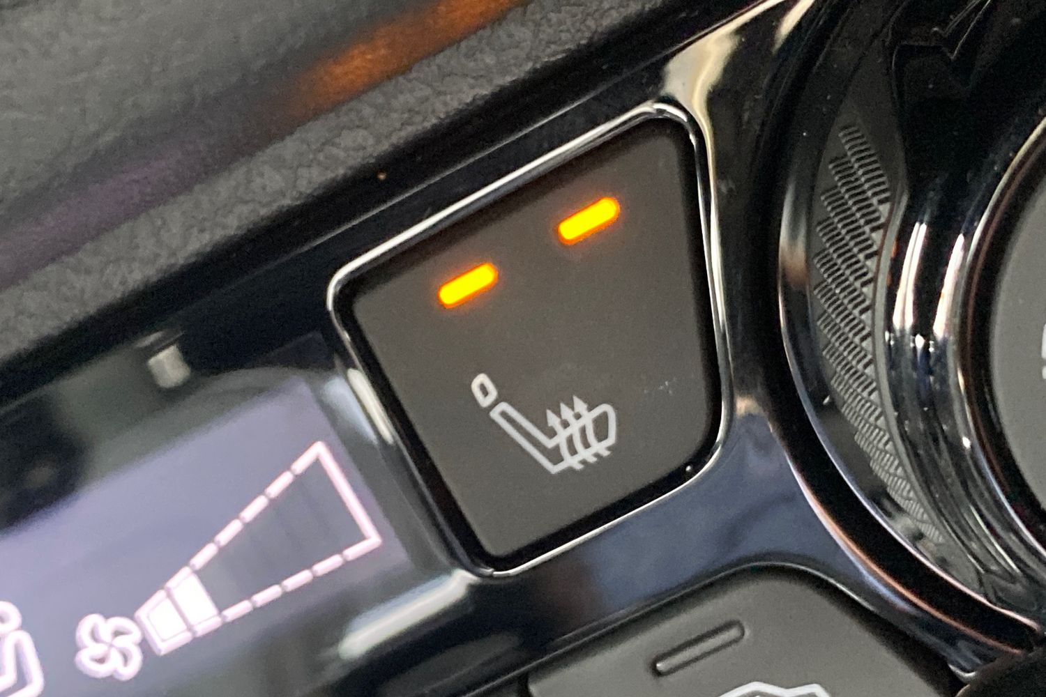 Used Nissan Juke 2024 for sale - 76342549: Photo 35