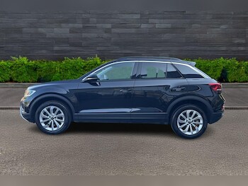 Used Volkswagen T-Roc 2025 for sale - 79621325: Photo