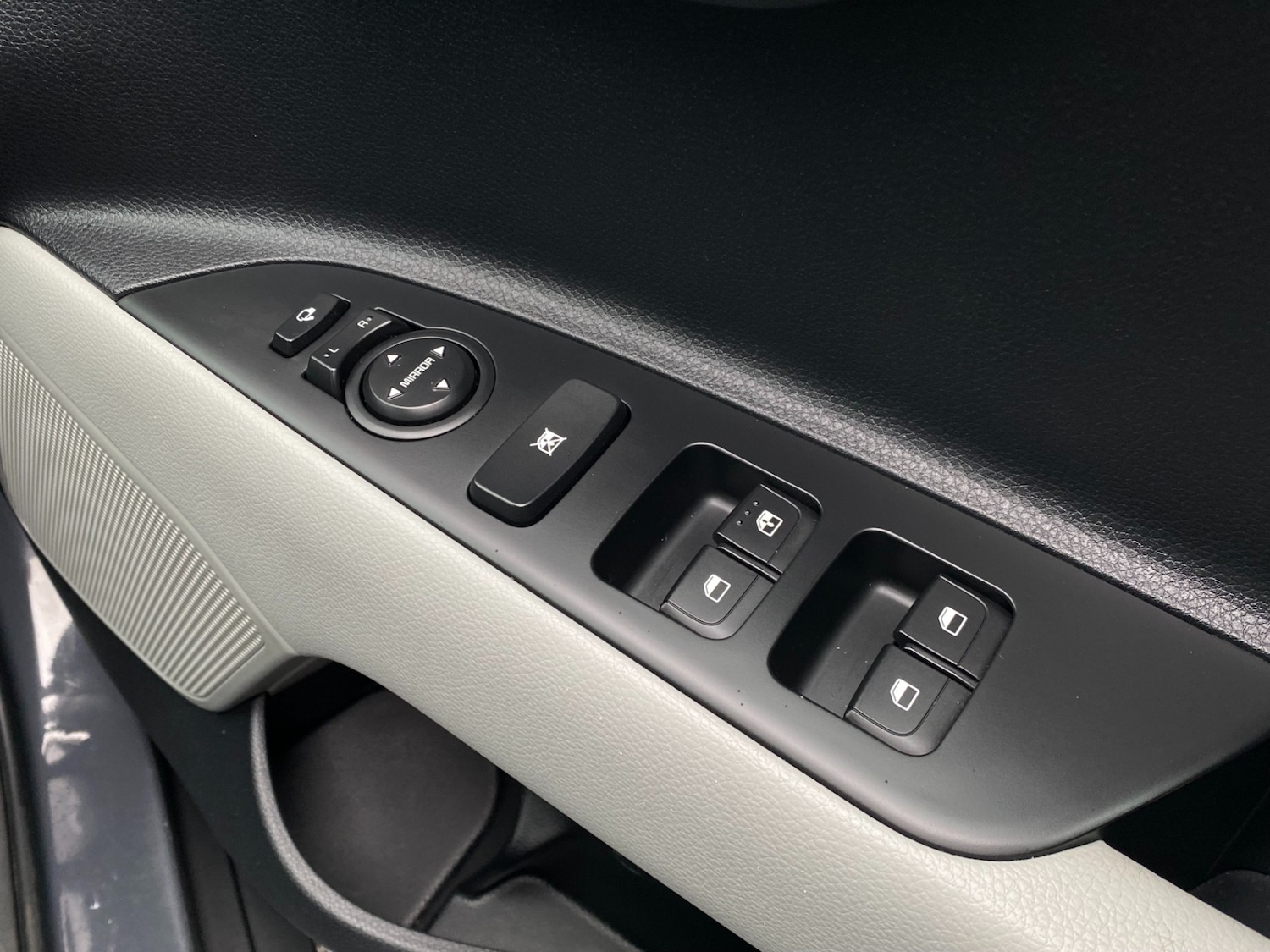 Used Kia Stonic 2022 for sale - 75791712: Photo 10