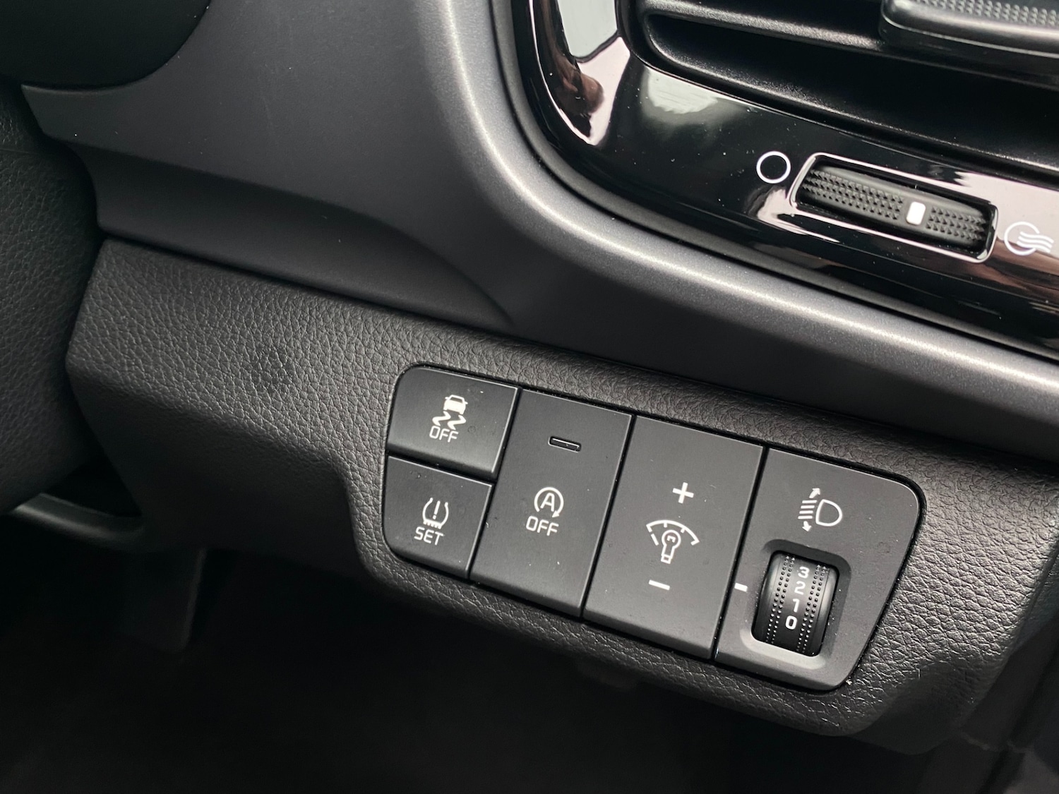 Used Kia Stonic 2022 for sale - 75791712: Photo 11