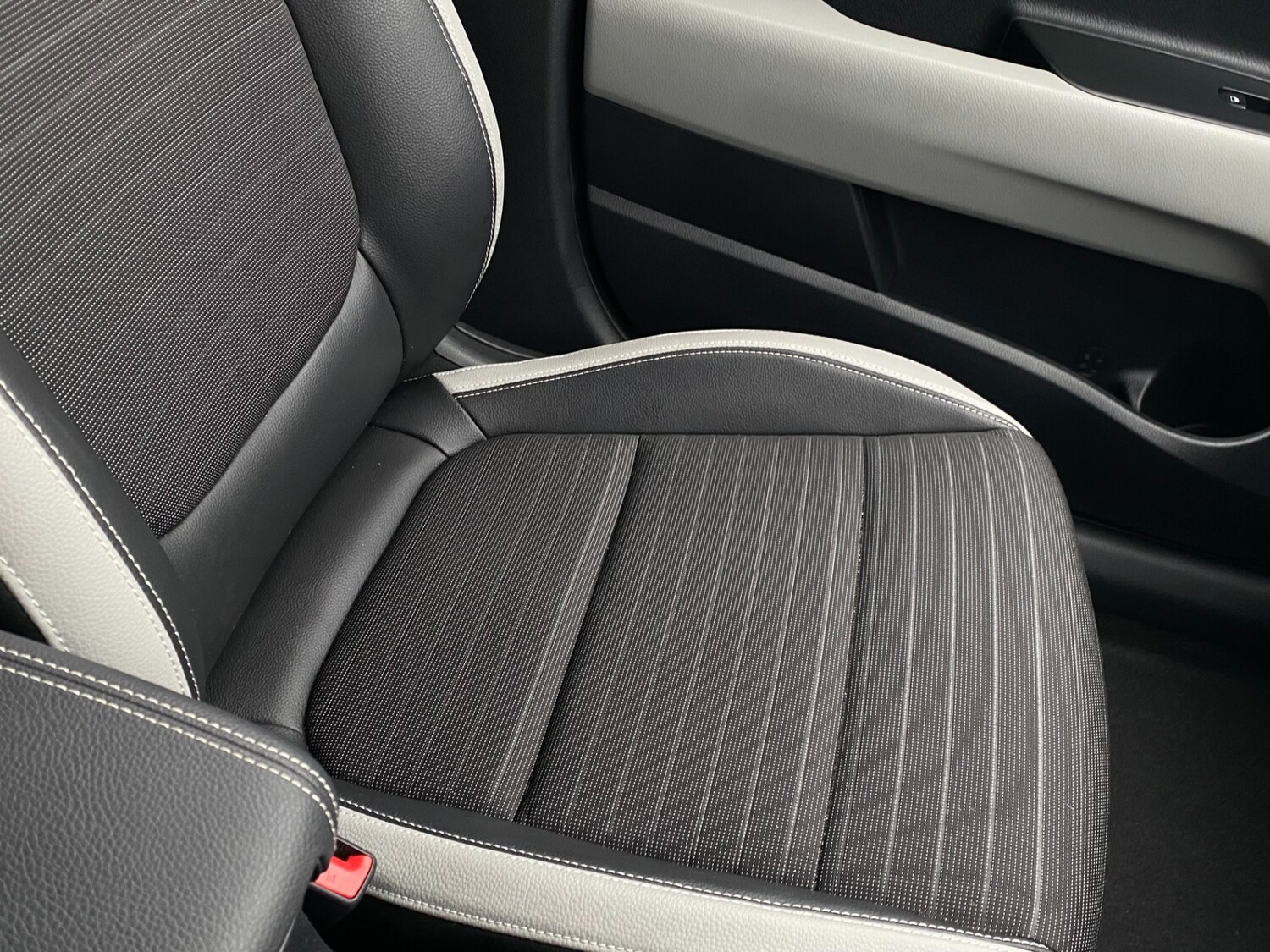 Used Kia Stonic 2022 for sale - 75791712: Photo 17