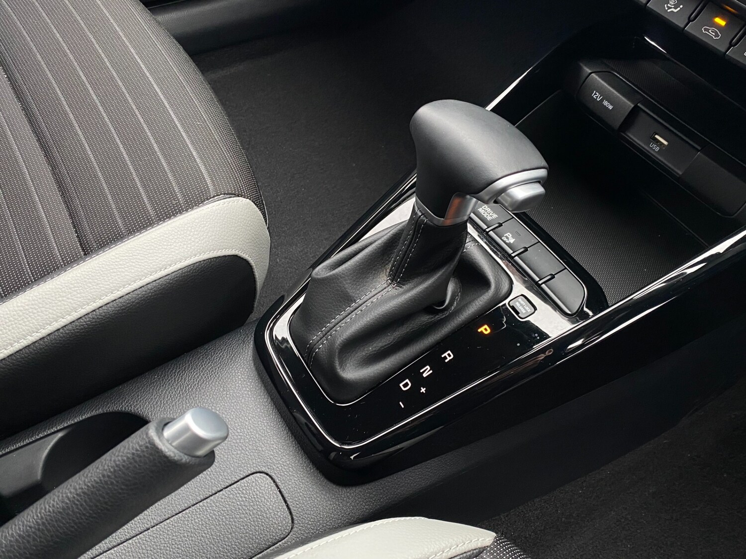 Used Kia Stonic 2022 for sale - 75791712: Photo 18