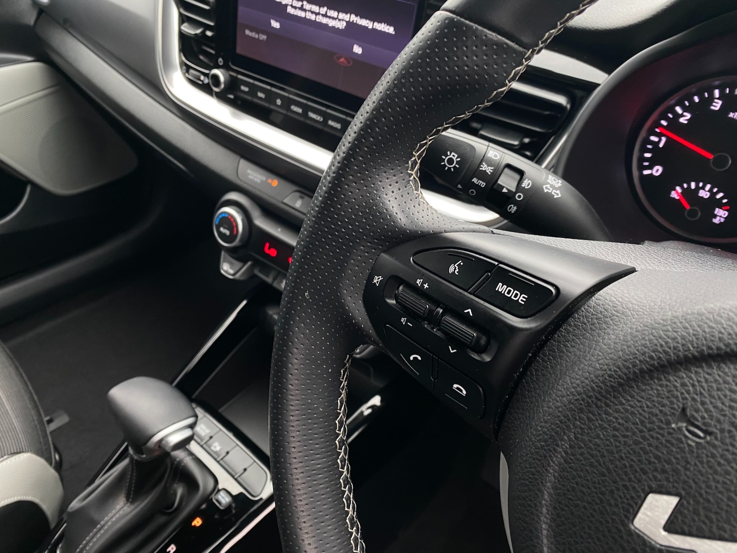 Used Kia Stonic 2022 for sale - 75791712: Photo 21