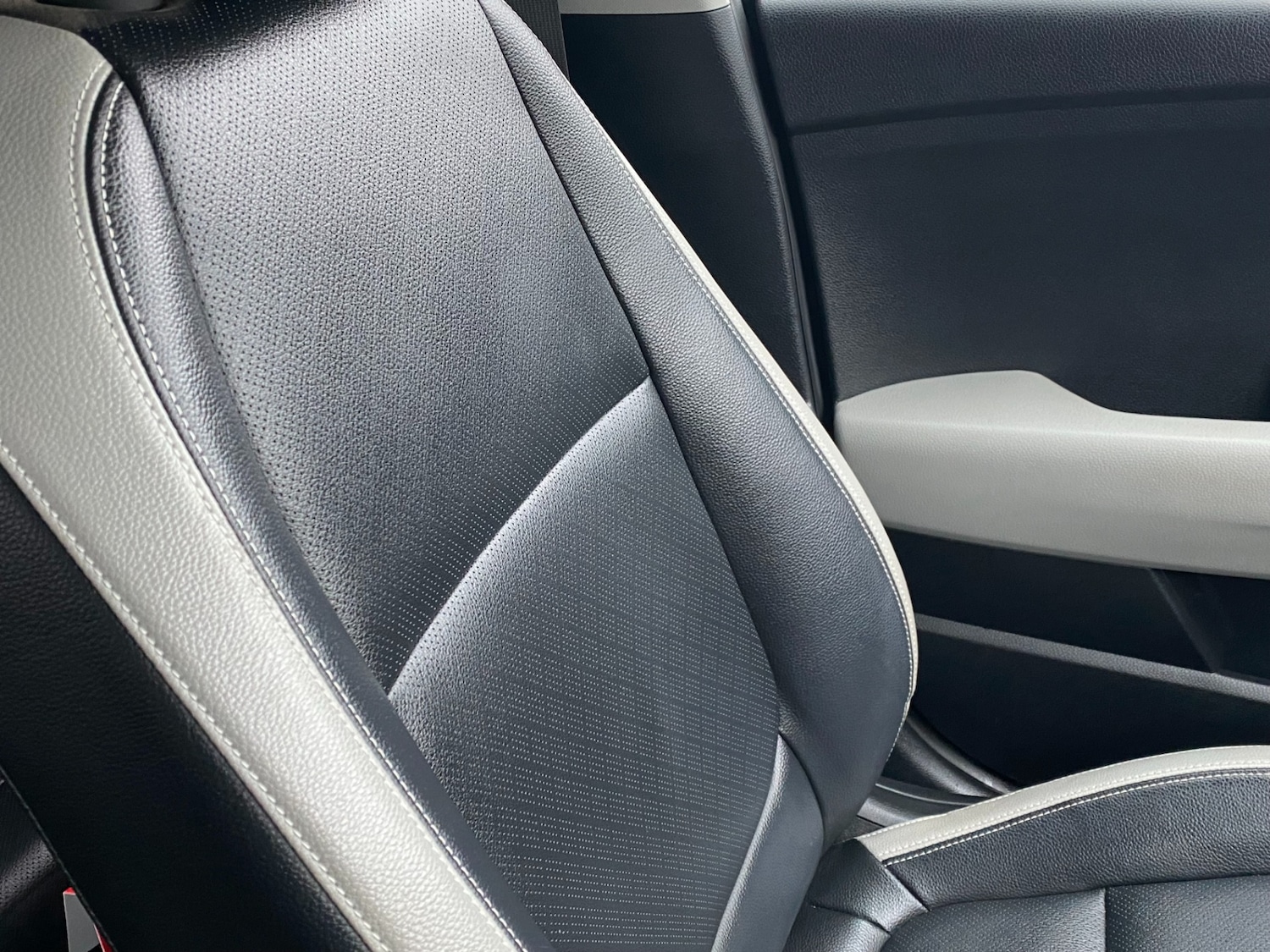 Used Kia Stonic 2020 for sale - 77461869: Photo 23