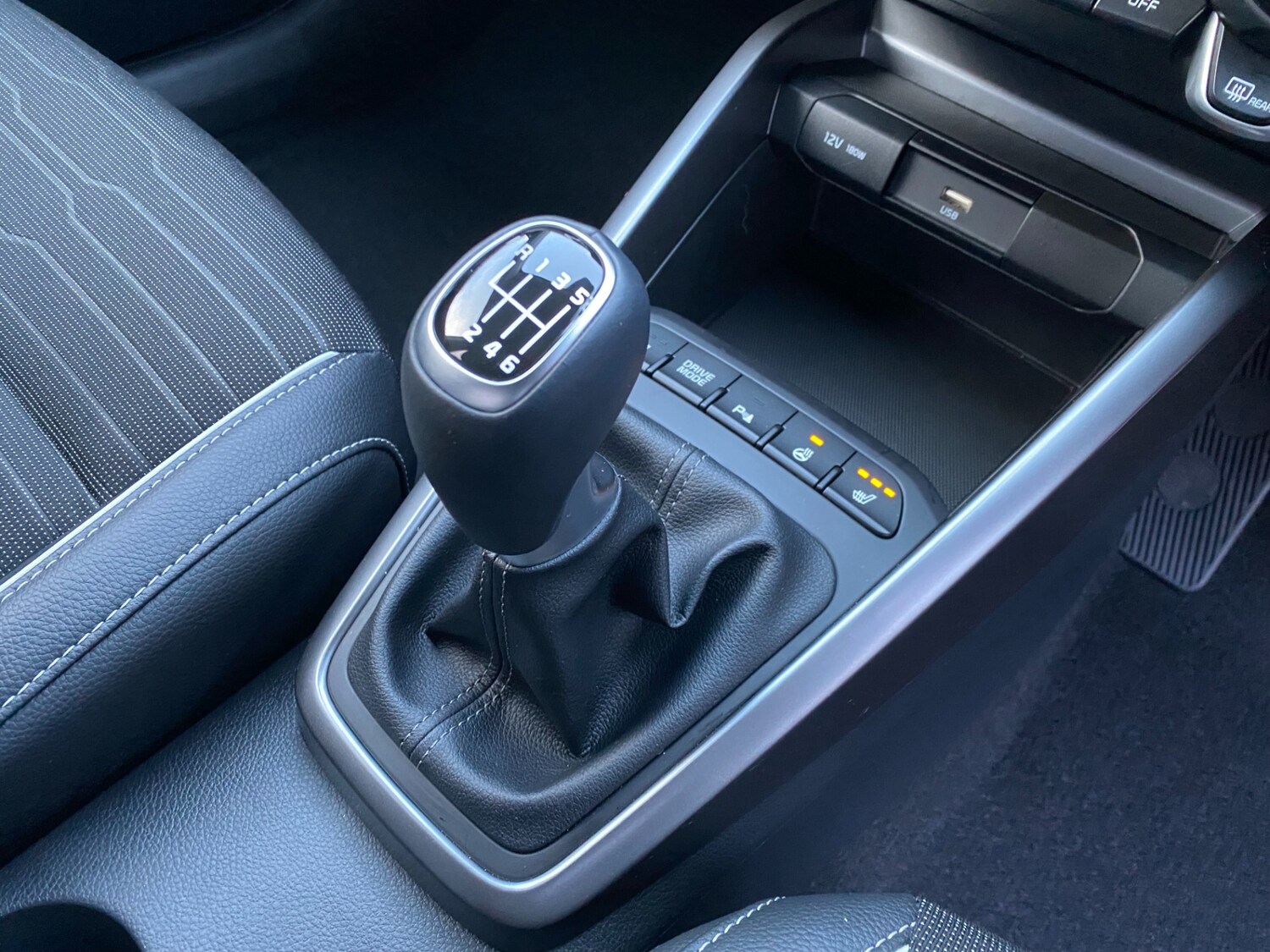 Used Kia Stonic 2025 for sale - 76846103: Photo 14