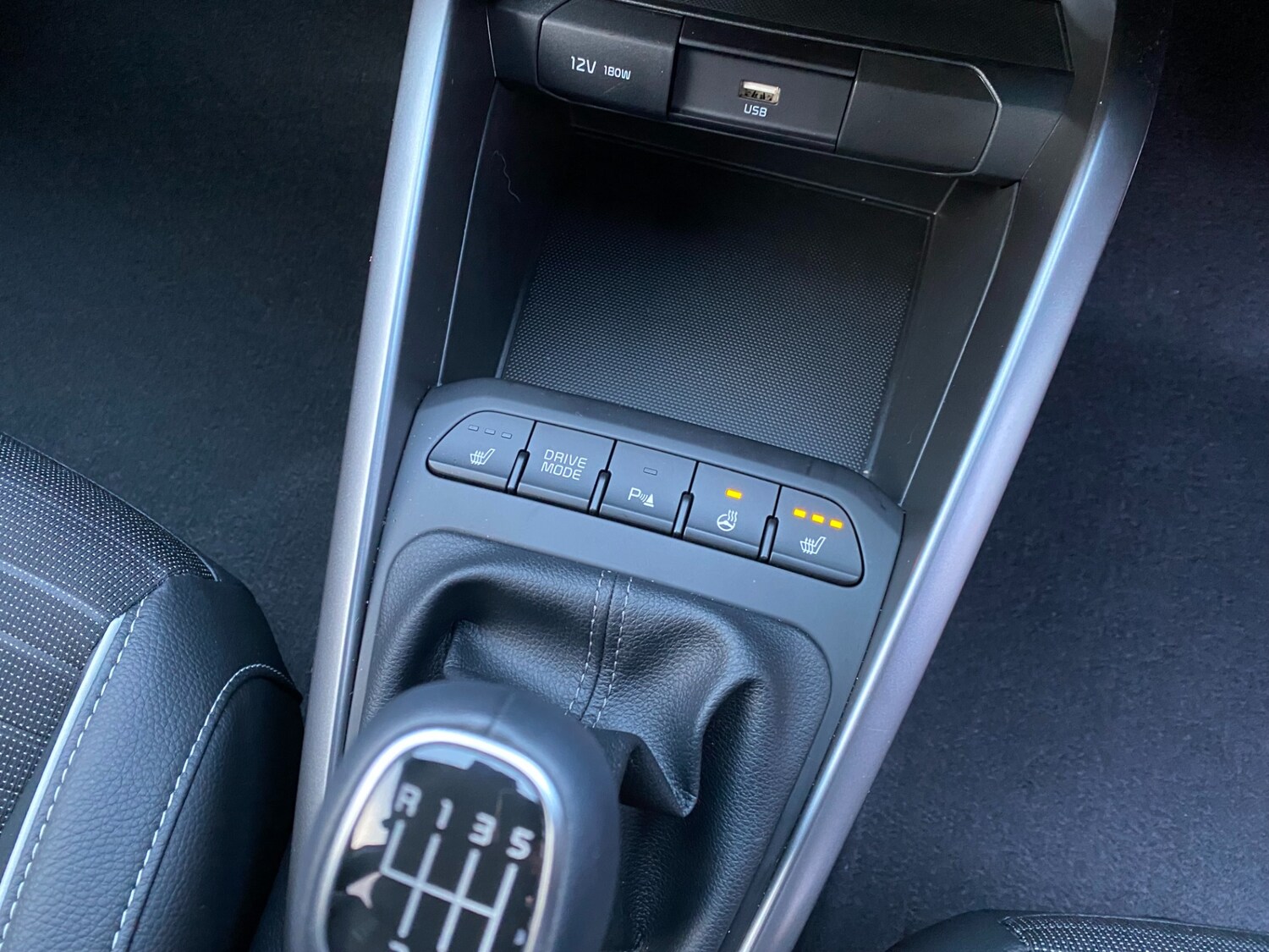 Used Kia Stonic 2025 for sale - 76846103: Photo 15