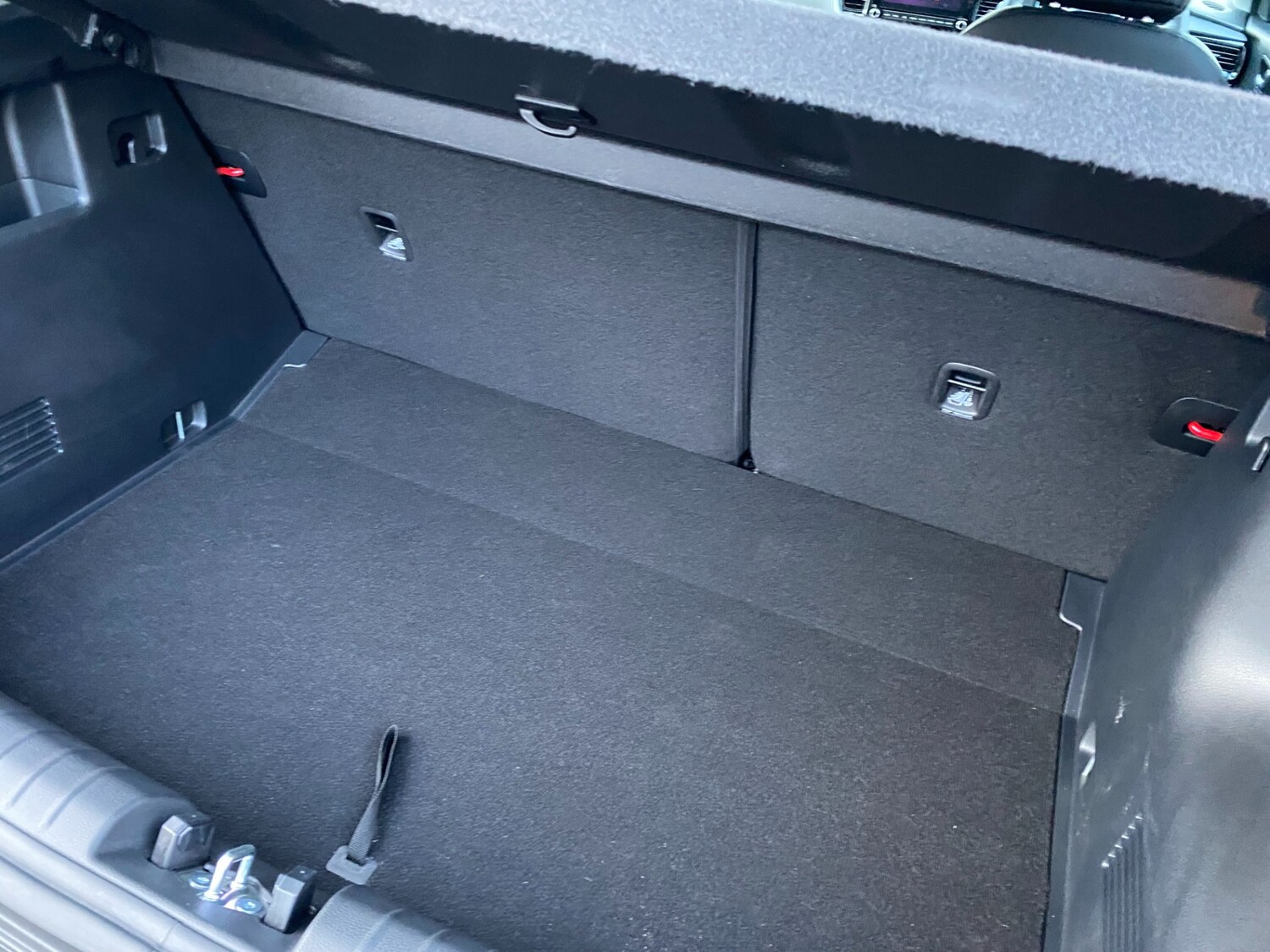 Used Kia Stonic 2025 for sale - 76846103: Photo 6