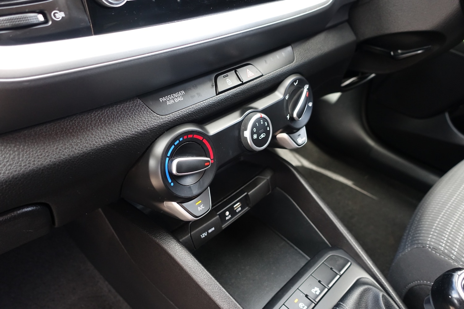 Used Kia Stonic 2020 for sale - 76330155: Photo 20