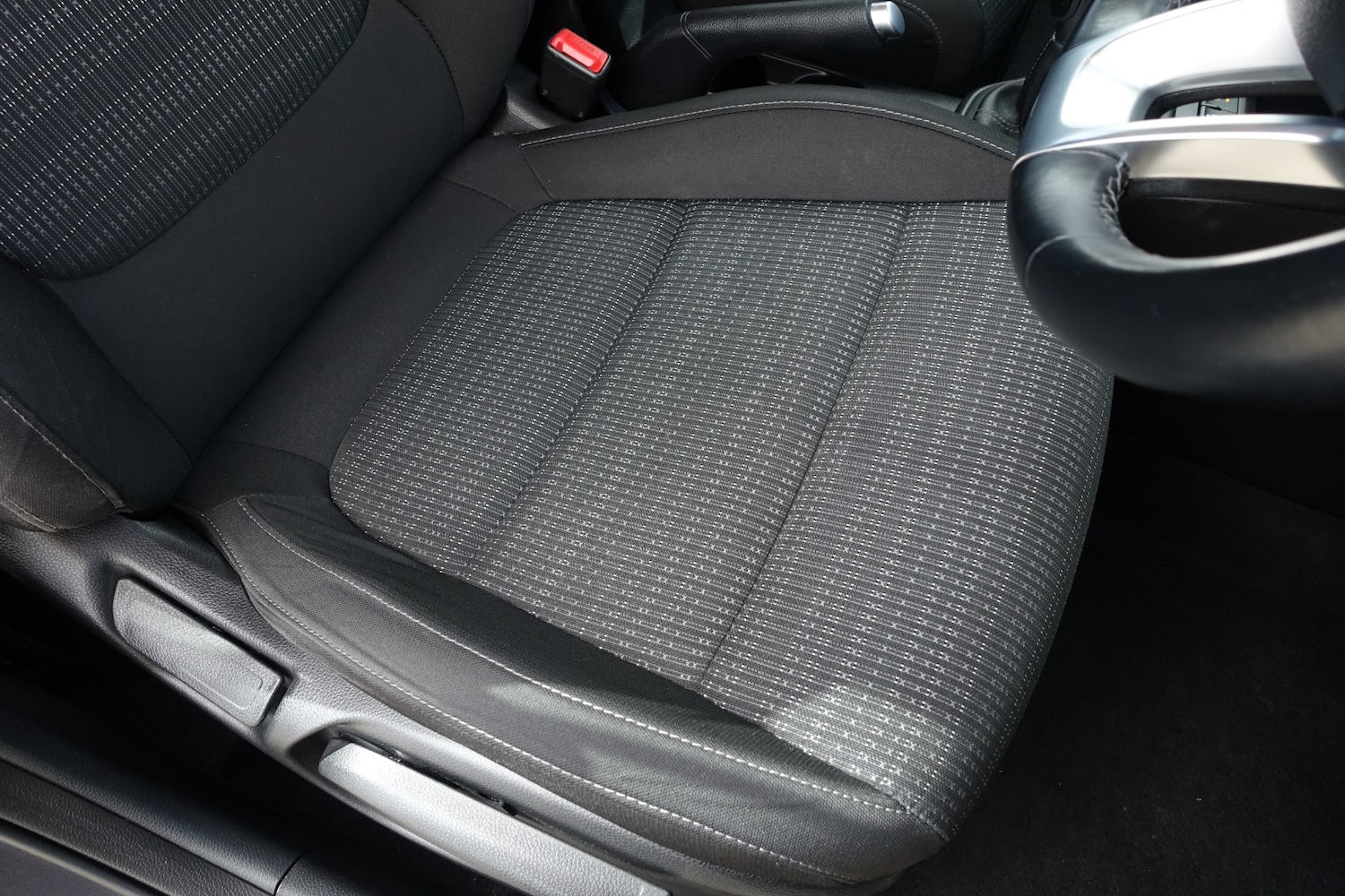 Used Kia Stonic 2020 for sale - 76330155: Photo 7