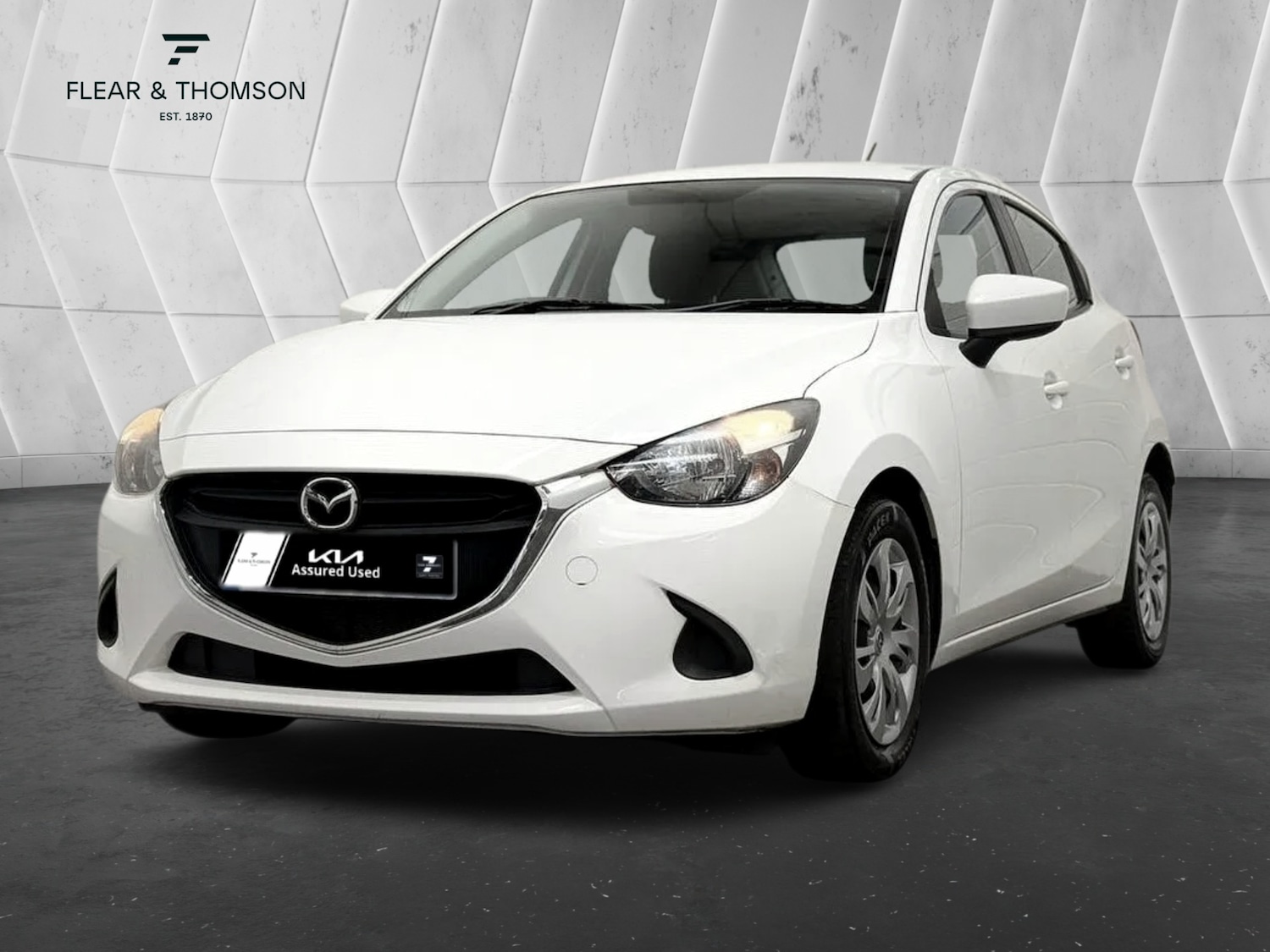 Used Mazda Mazda2 2016 for sale - 76477497: Photo 2