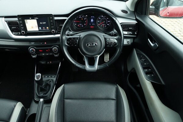 Used Kia Stonic 2018 for sale - 76036707: Photo 18