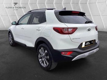 Used Kia Stonic 2018 for sale - 76036707: Photo 2
