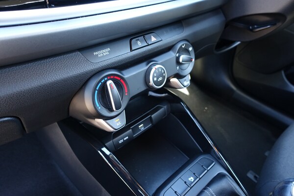 Used Kia Rio 2022 for sale - 76198760: Photo 19