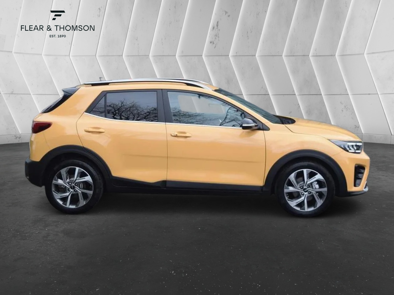 Used Kia Stonic 2024 for sale - 76719146: Photo 2