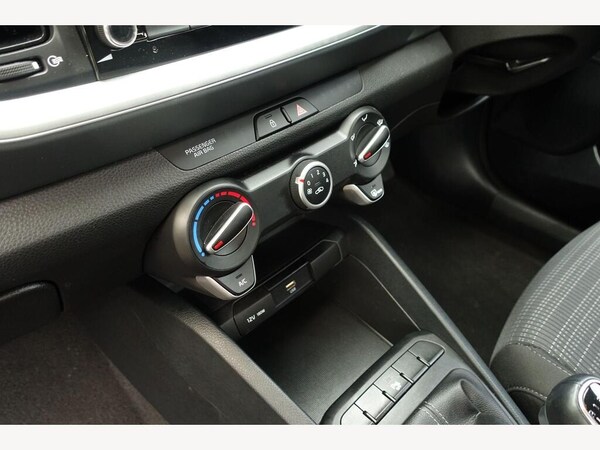Used Kia Stonic 2022 for sale - 76037132: Photo 13