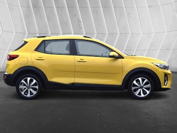Used Kia Stonic 2022 for sale - 76037132: Photo 3