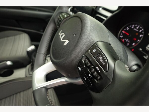 Used Kia Stonic 2022 for sale - 76037132: Photo 7