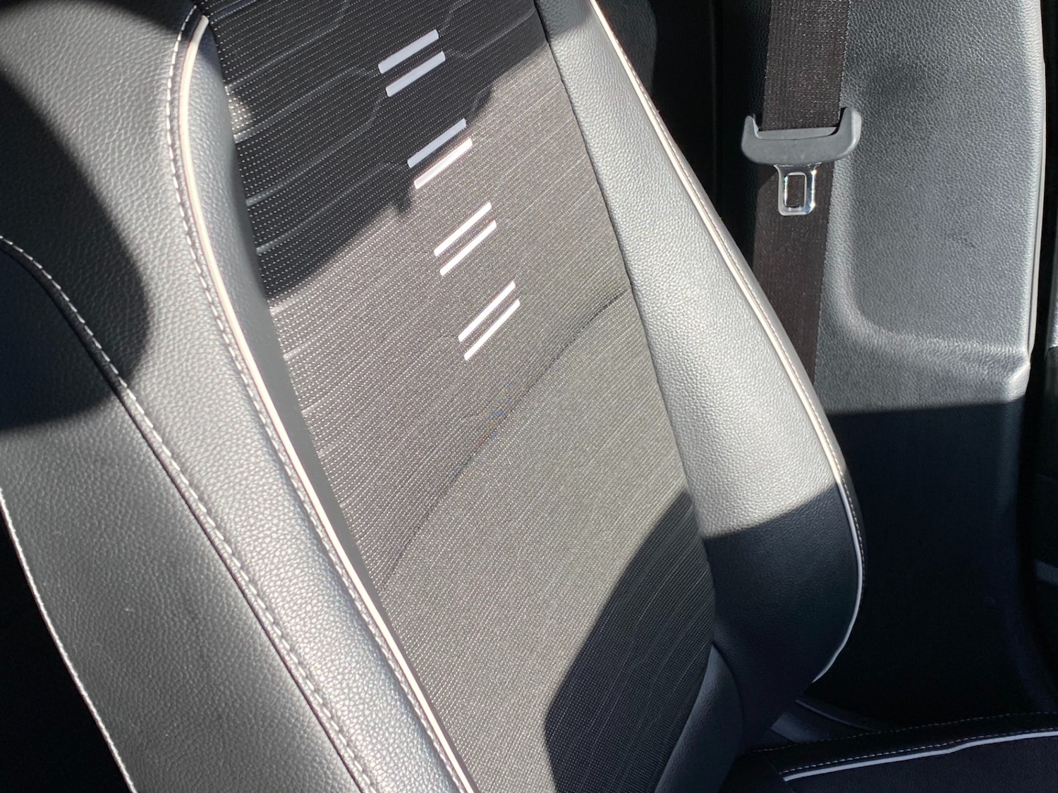 Used Kia Stonic 2023 for sale - 77342912: Photo 13