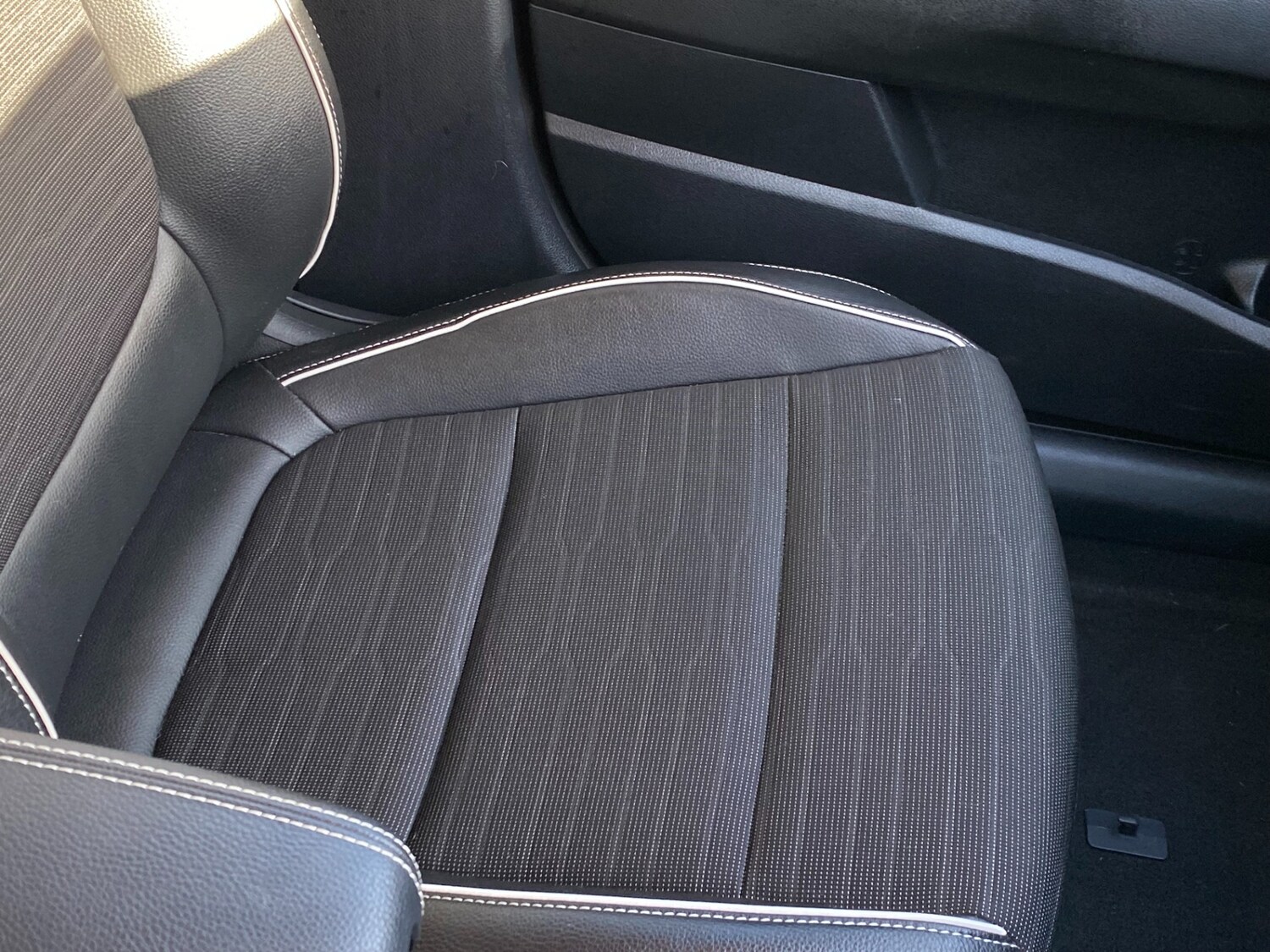 Used Kia Stonic 2023 for sale - 77342912: Photo 14