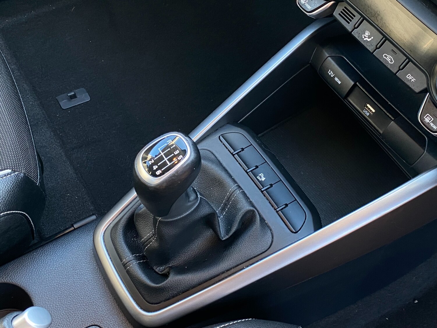 Used Kia Stonic 2023 for sale - 77342912: Photo 15