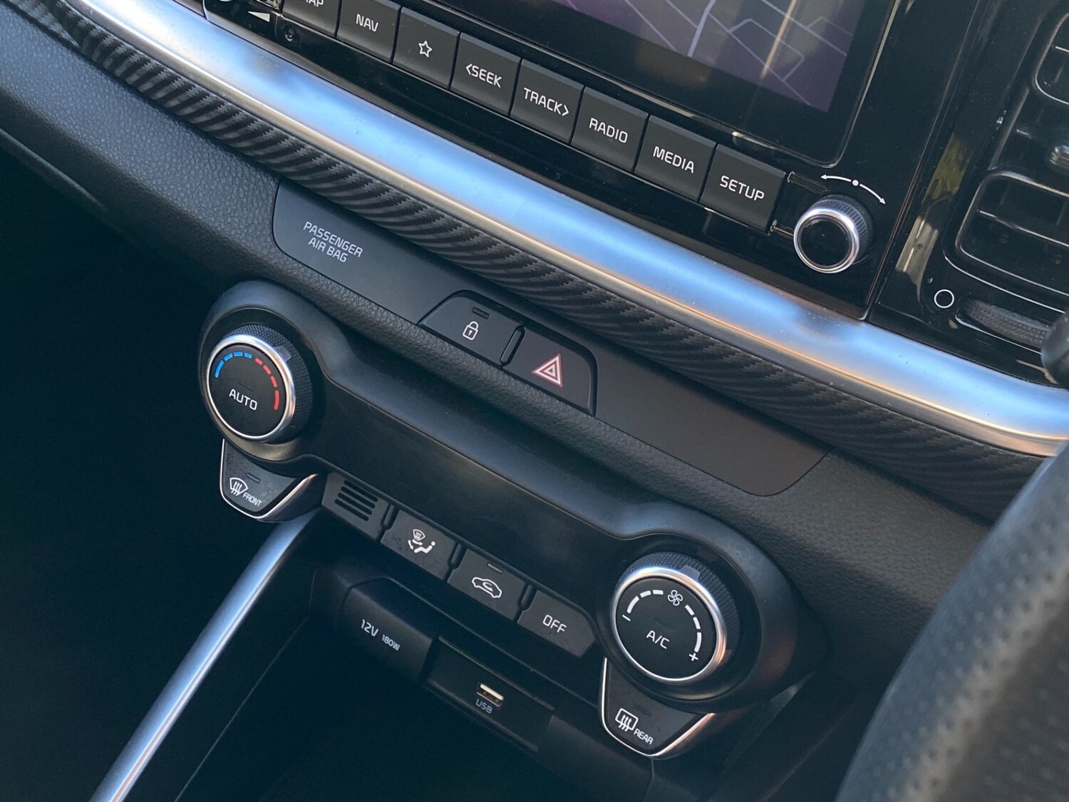 Used Kia Stonic 2023 for sale - 77342912: Photo 16