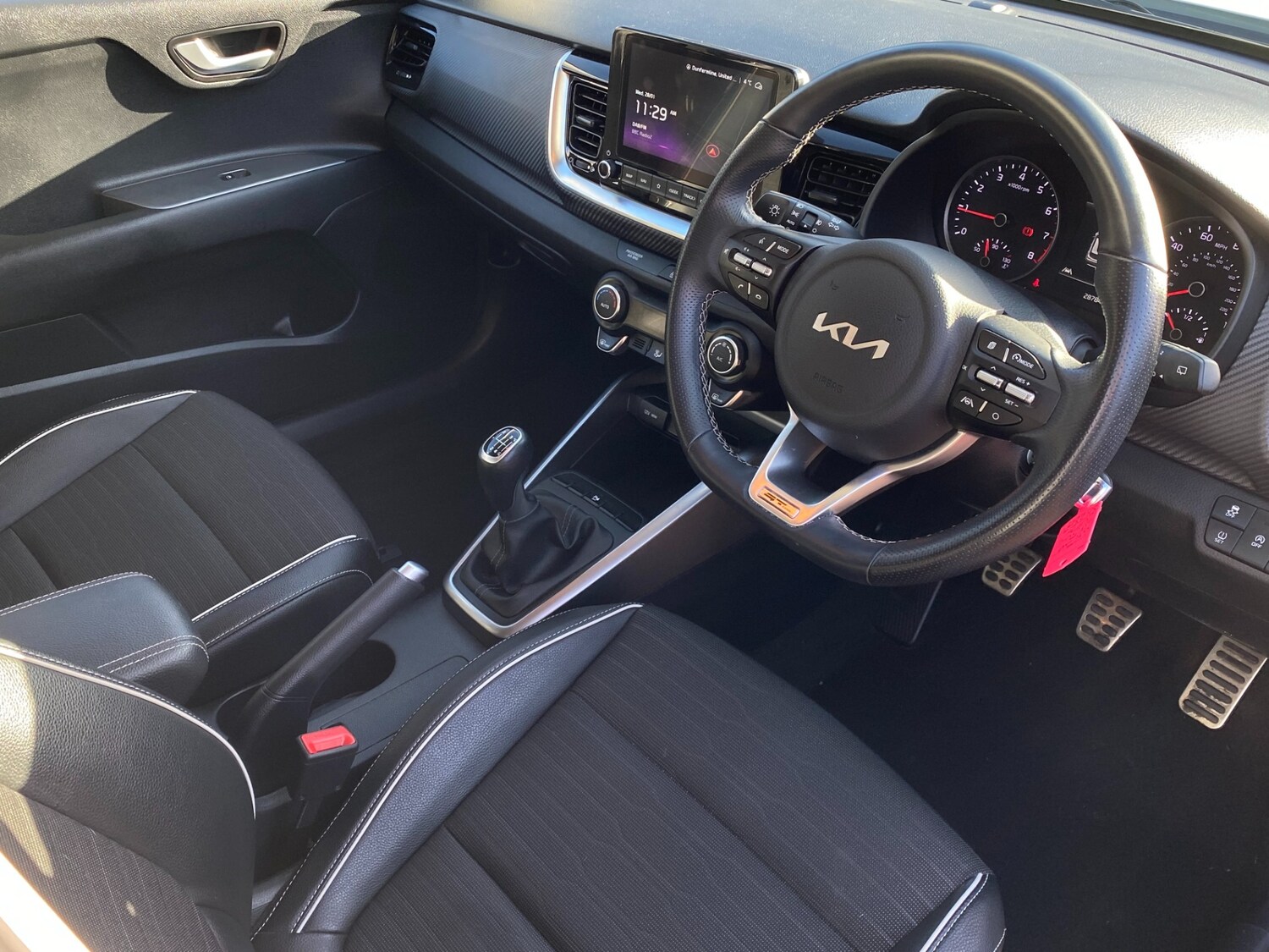 Used Kia Stonic 2023 for sale - 77342912: Photo 23