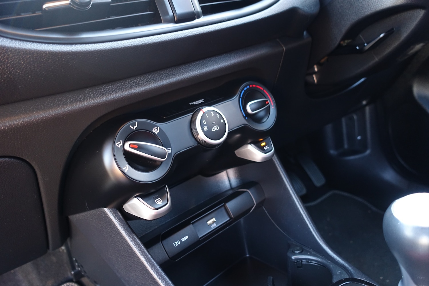 Used Kia Picanto 2023 for sale - 76565567: Photo 23