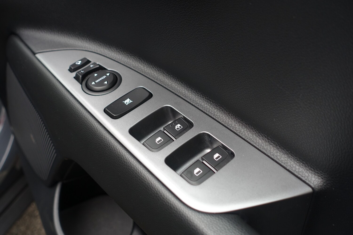 Used Kia Stonic 2023 for sale - 76477034: Photo 11