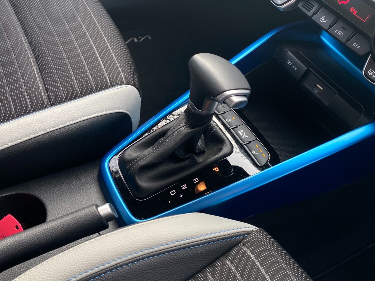 Used Kia Stonic 2024 for sale - 77872040: Photo 14