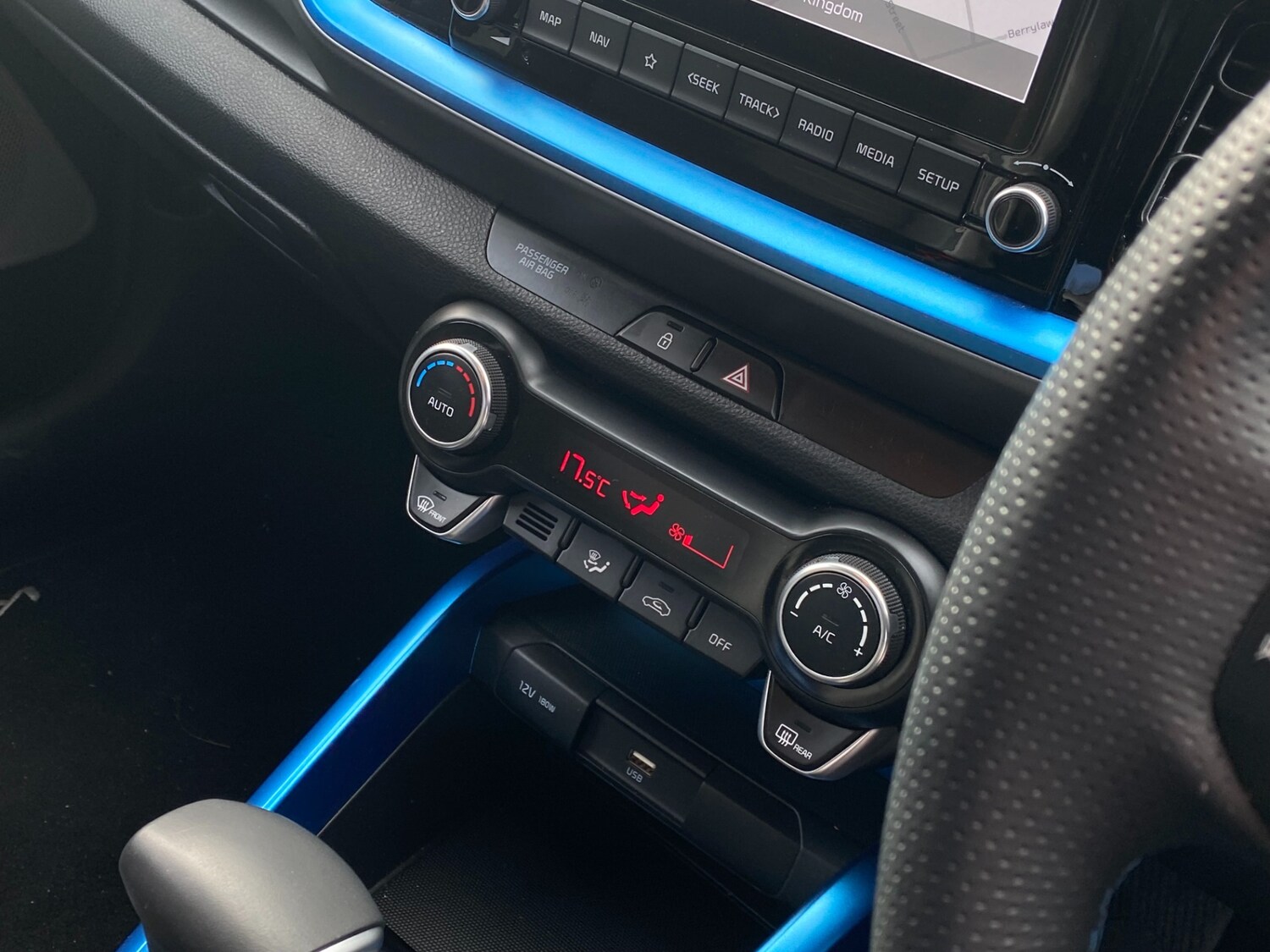 Used Kia Stonic 2024 for sale - 77872040: Photo 15