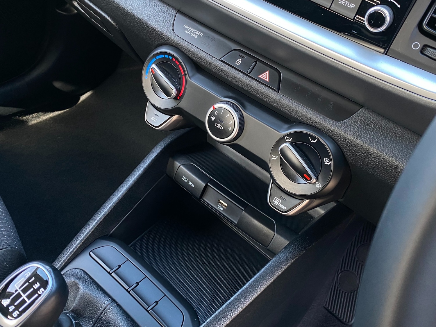 Used Kia Stonic 2025 for sale - 76451321: Photo 15