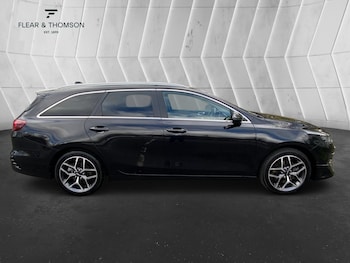 Used Kia Ceed 2023 for sale - 77921574: Photo