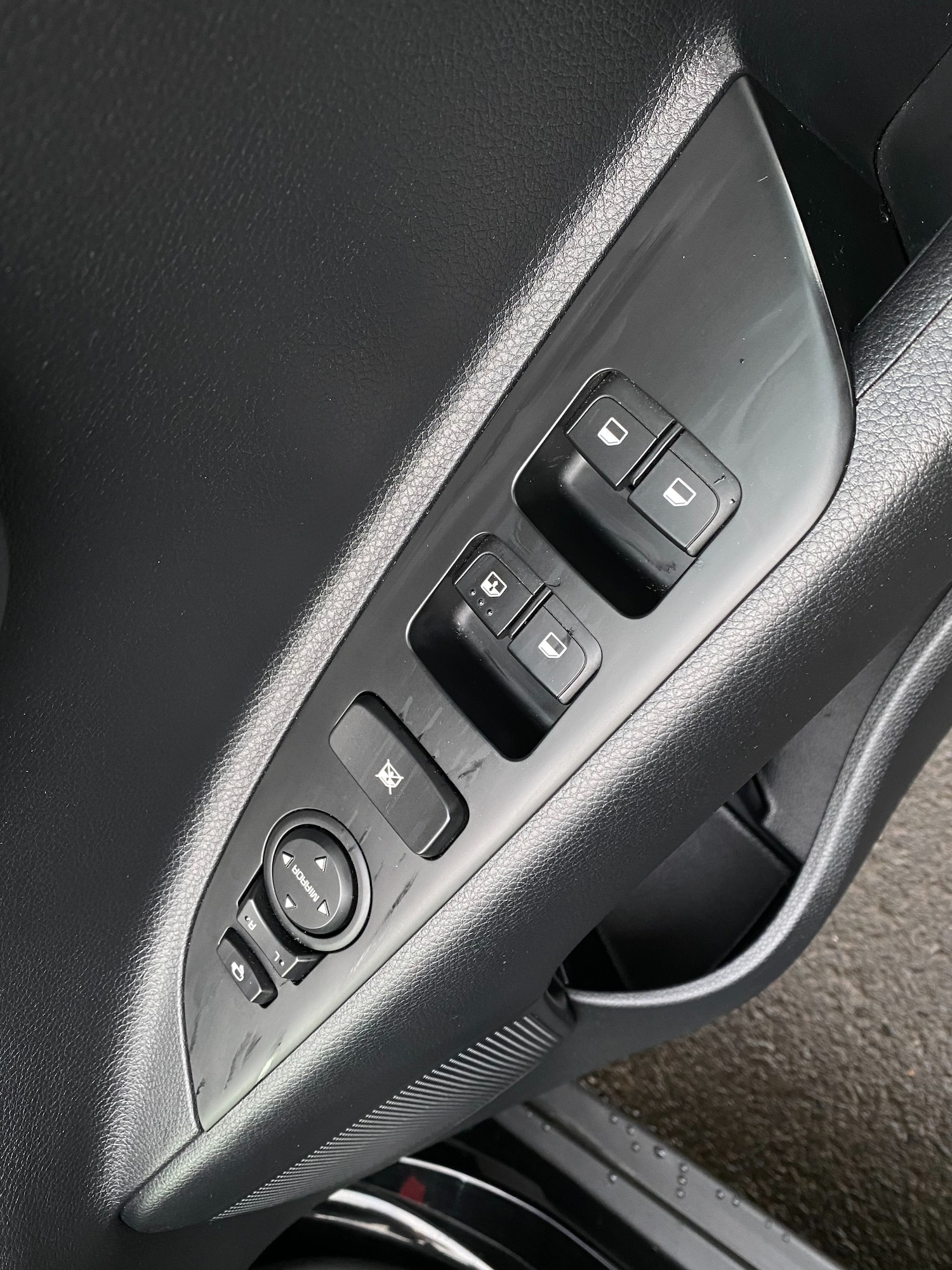 Used Kia Stonic 2023 for sale - 77678899: Photo 15