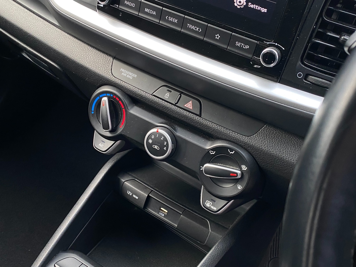 Used Kia Stonic 2023 for sale - 77678899: Photo 17