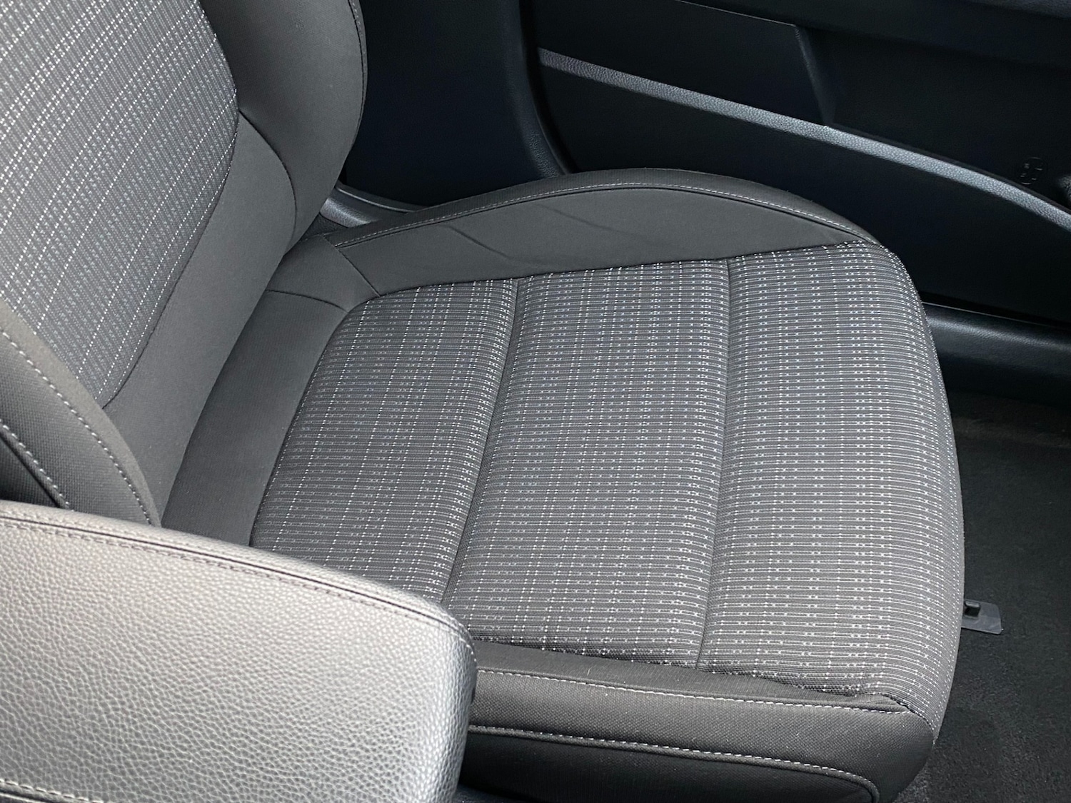 Used Kia Stonic 2023 for sale - 77678899: Photo 19