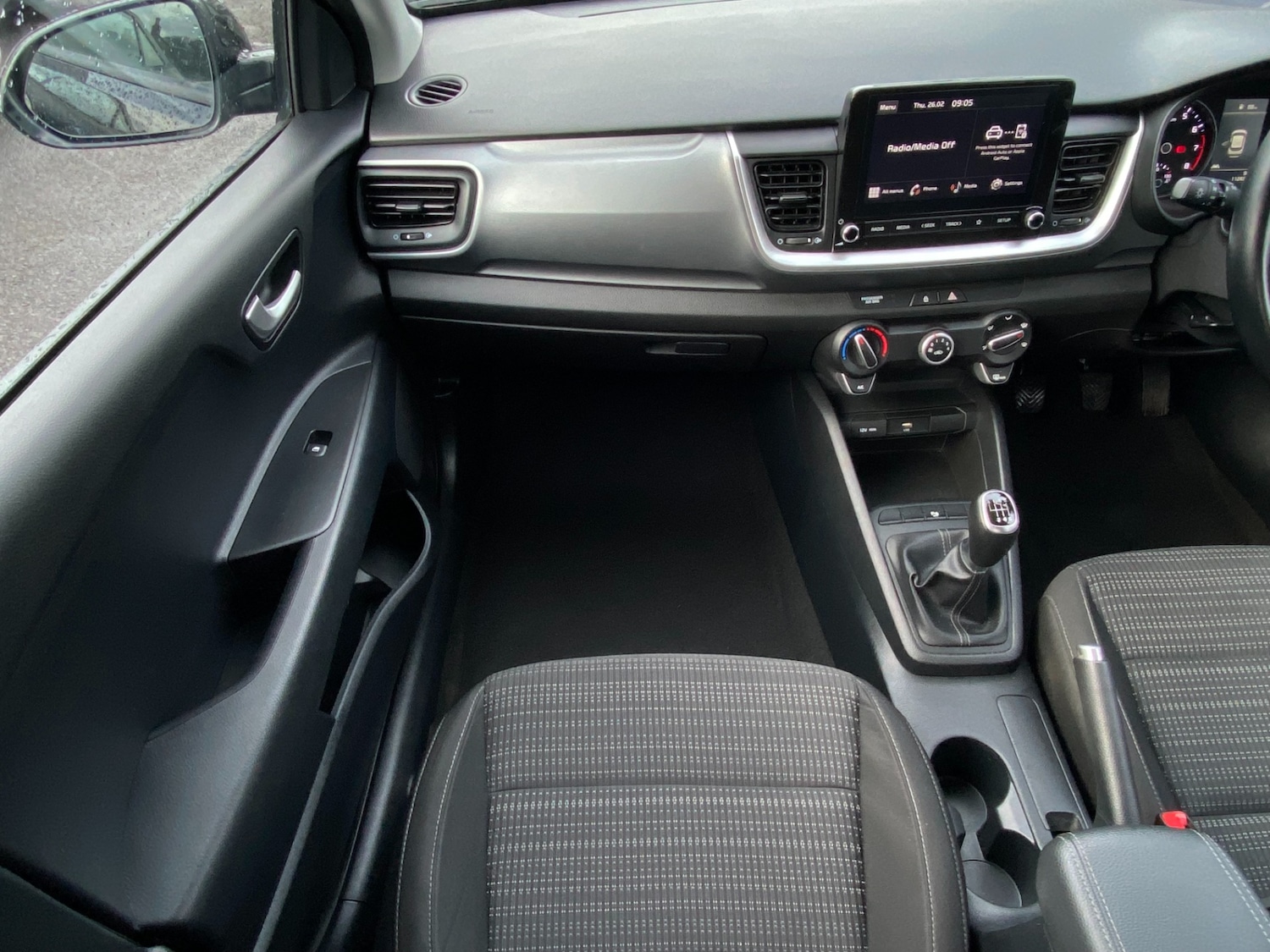 Used Kia Stonic 2023 for sale - 77678899: Photo 25