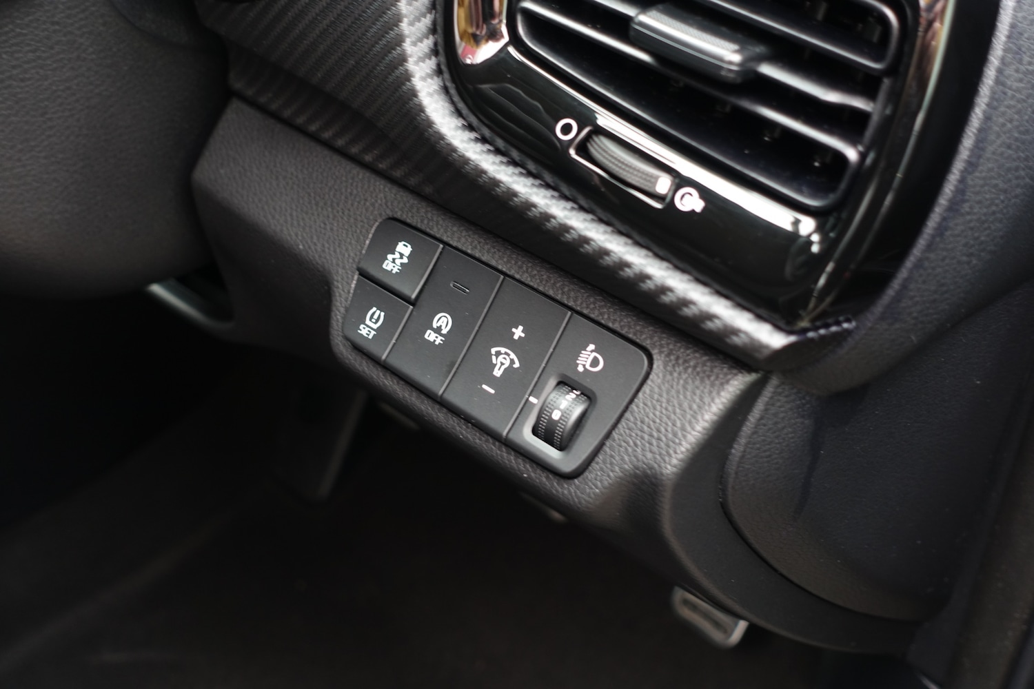 Used Kia Stonic 2023 for sale - 76720370: Photo 14