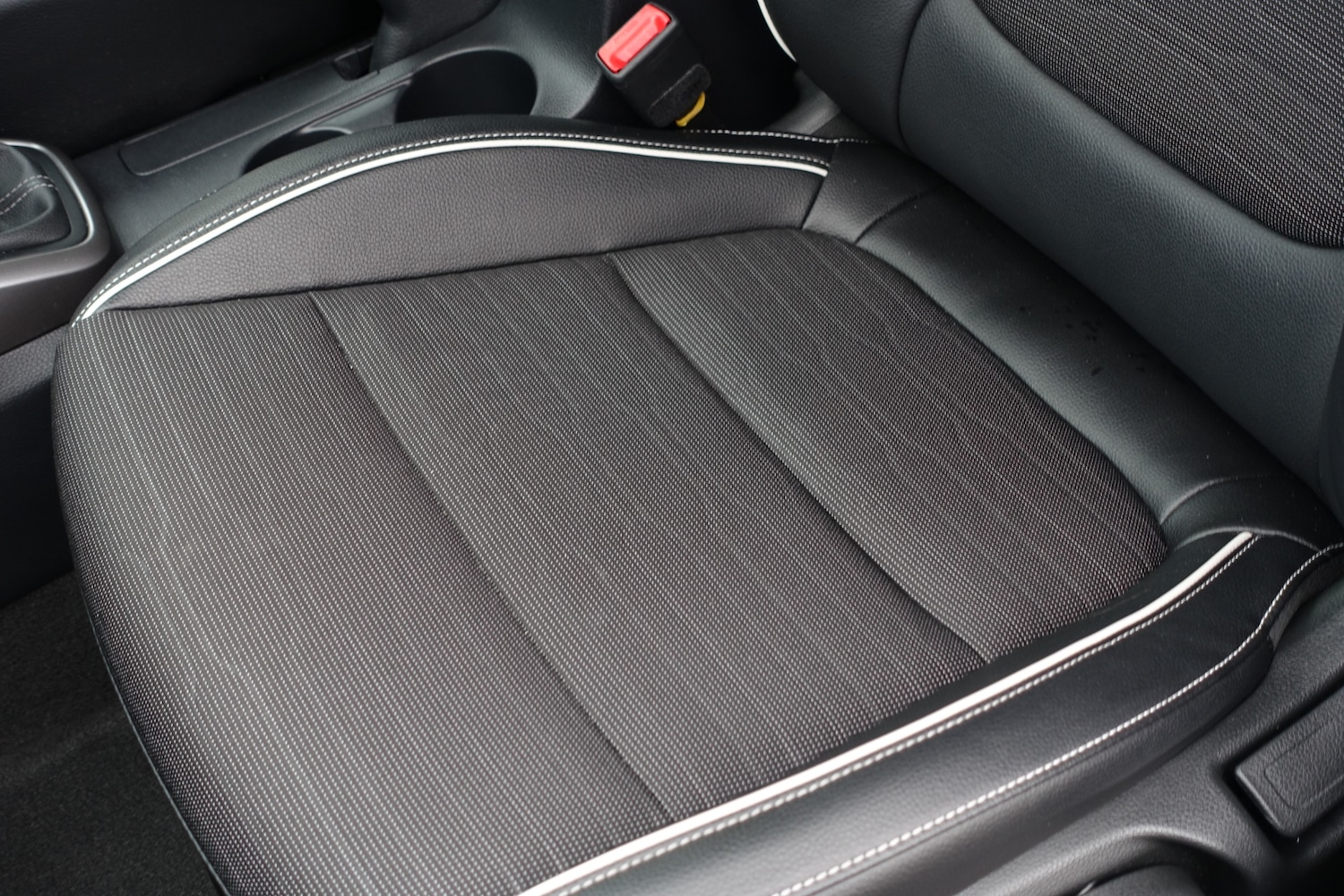 Used Kia Stonic 2023 for sale - 76720370: Photo 24