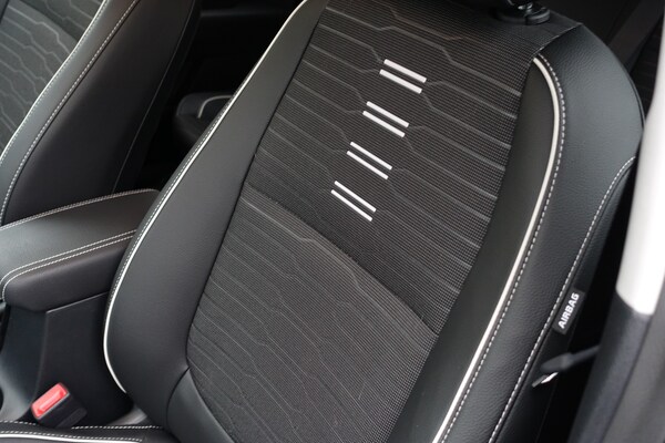 Used Kia Stonic 2025 for sale - 75239131: Photo 23