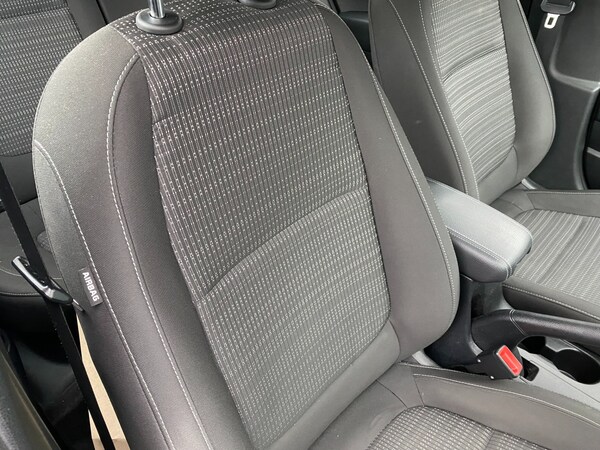 Used Kia Stonic 2018 for sale - 76198749: Photo 17