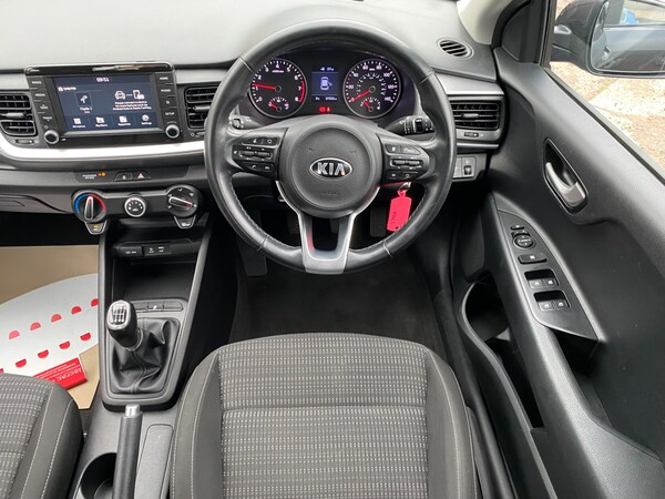 Used Kia Stonic 2018 for sale - 76198749: Photo 8