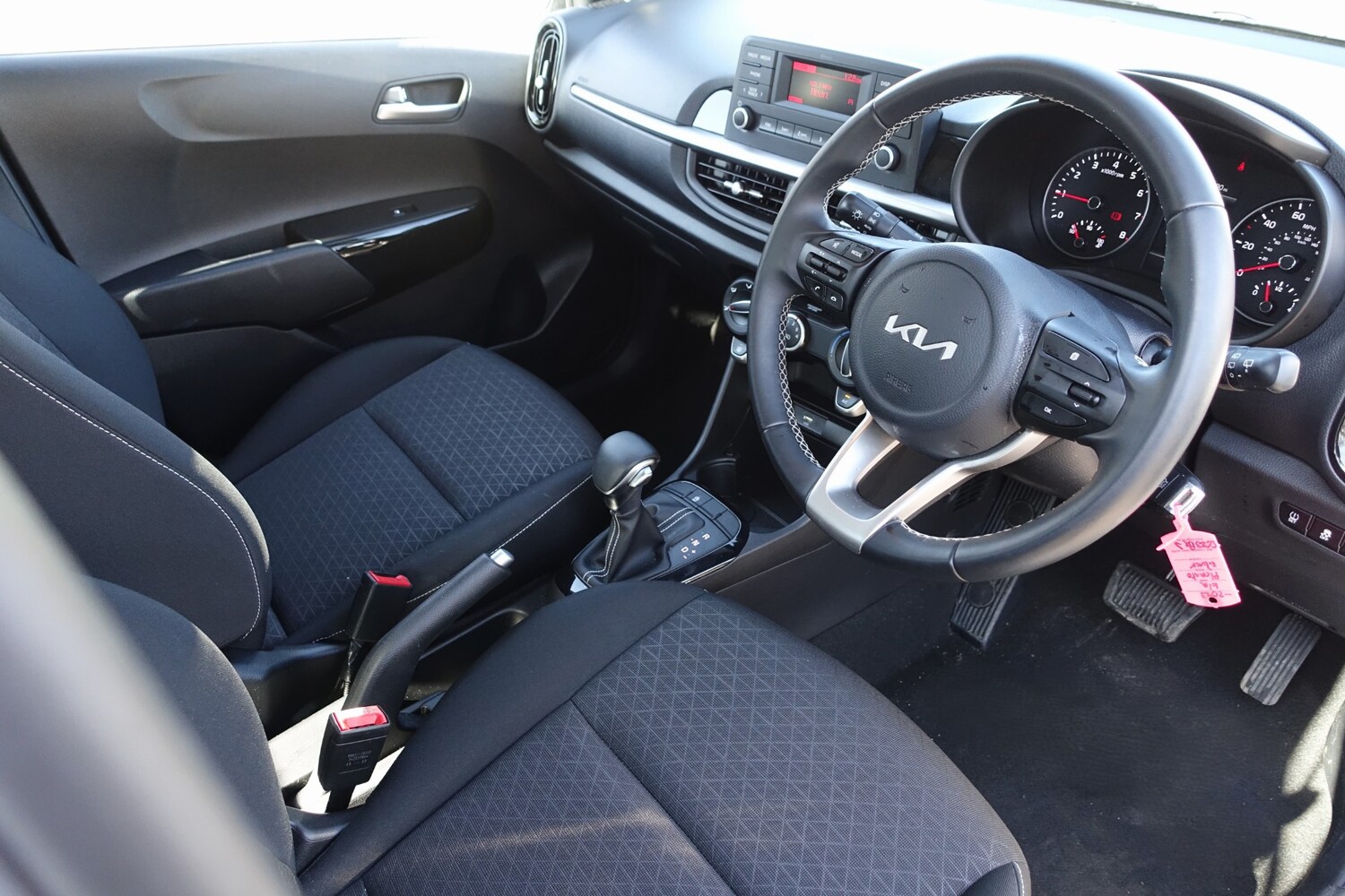Used Kia Picanto 2023 for sale - 76418324: Photo 11