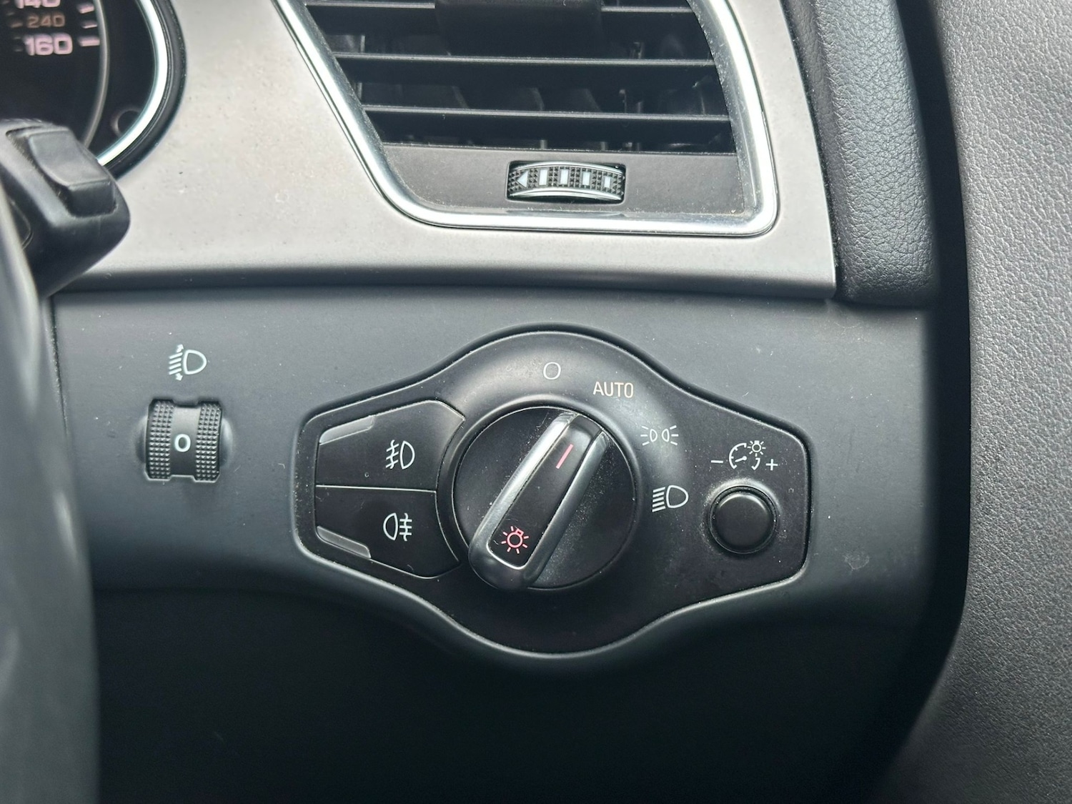 Used Audi A4 2013 for sale - 76595329: Photo 20