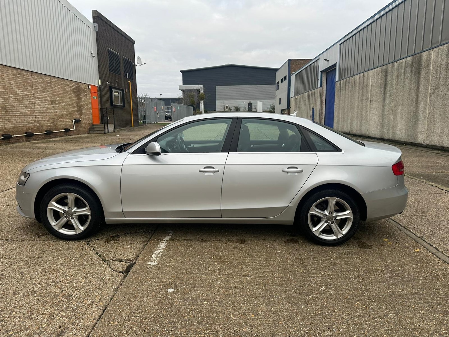 Used Audi A4 2013 for sale - 76595329: Photo 25