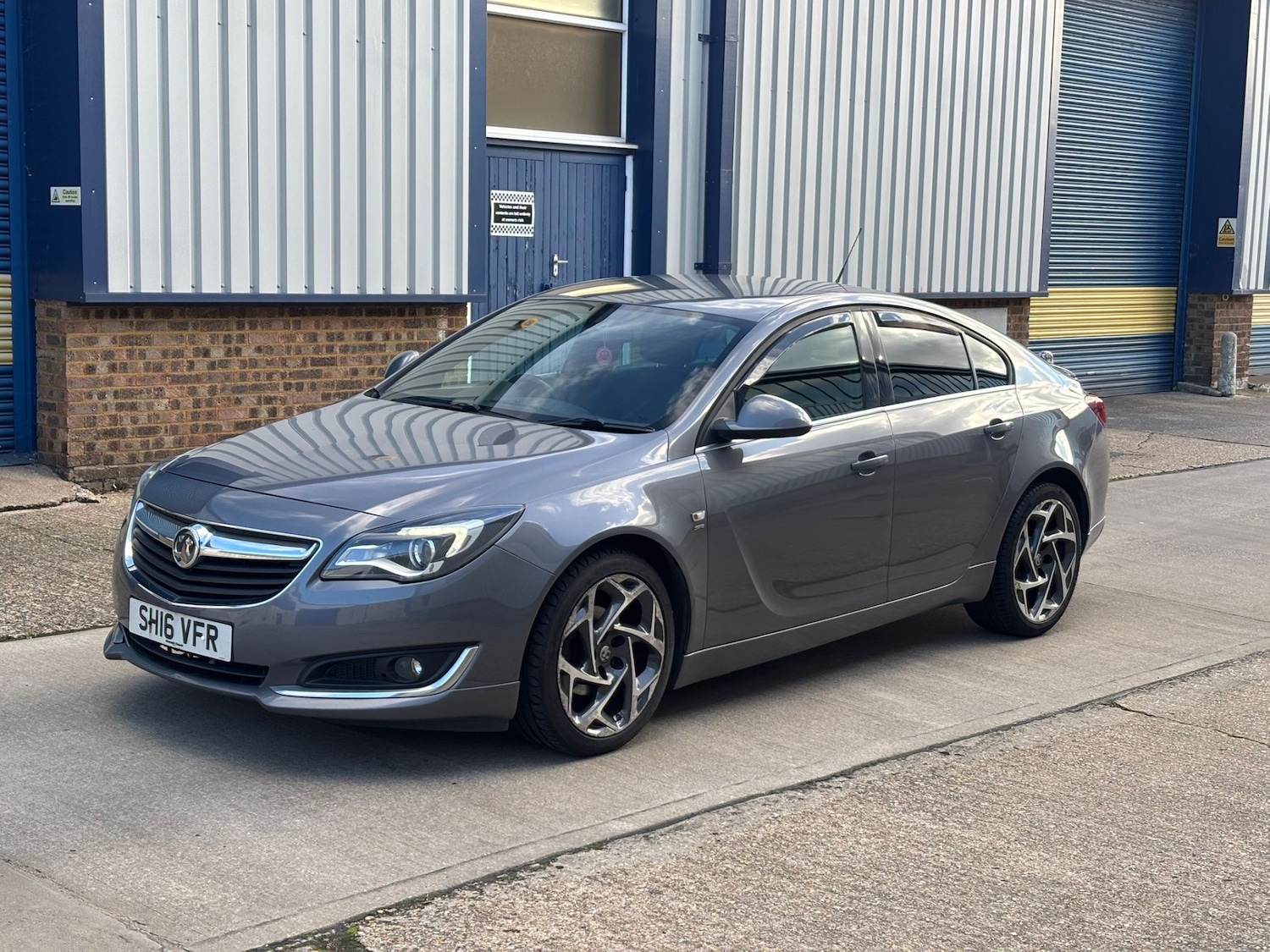 Used Vauxhall Insignia 2016 for sale - 76445940: Photo 5