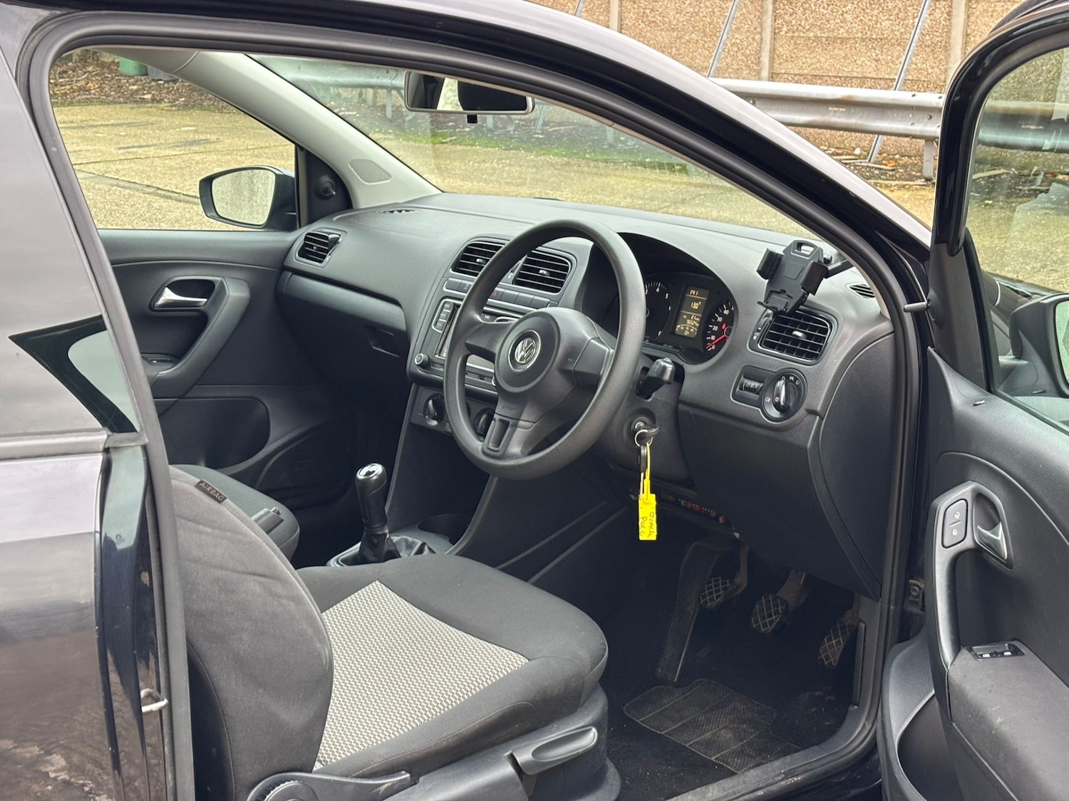 Used Volkswagen Polo 2012 for sale - 76920168: Photo 12