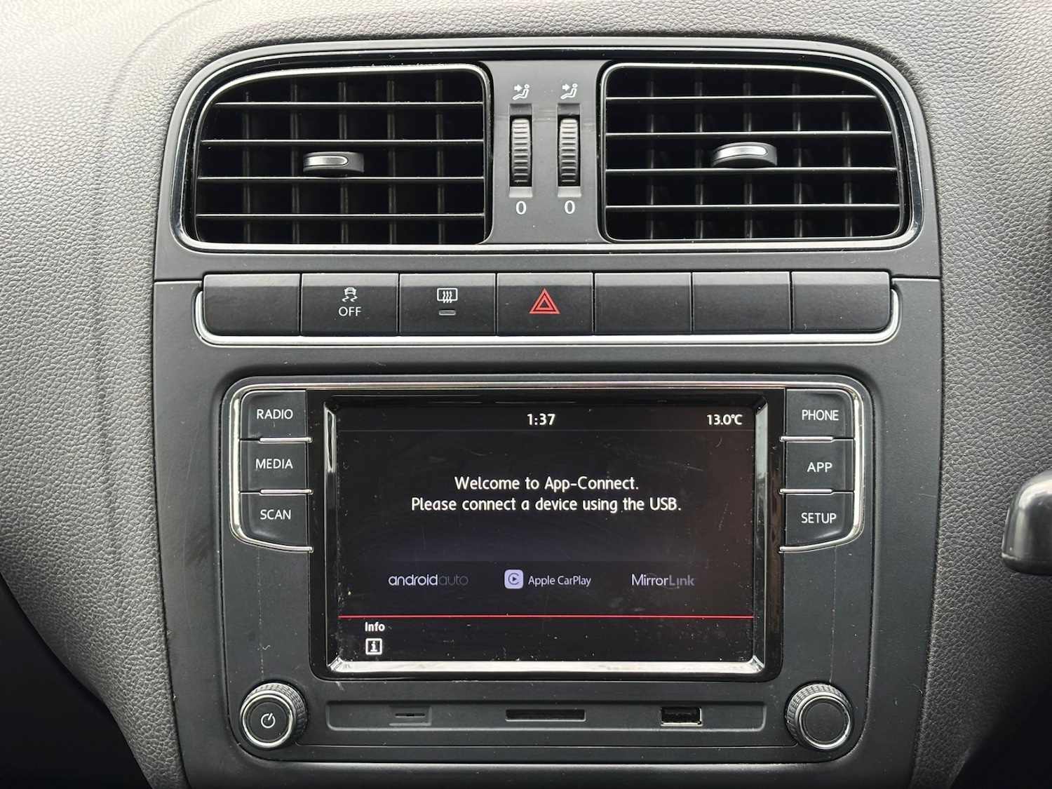 Used Volkswagen Polo 2012 for sale - 76920168: Photo 15